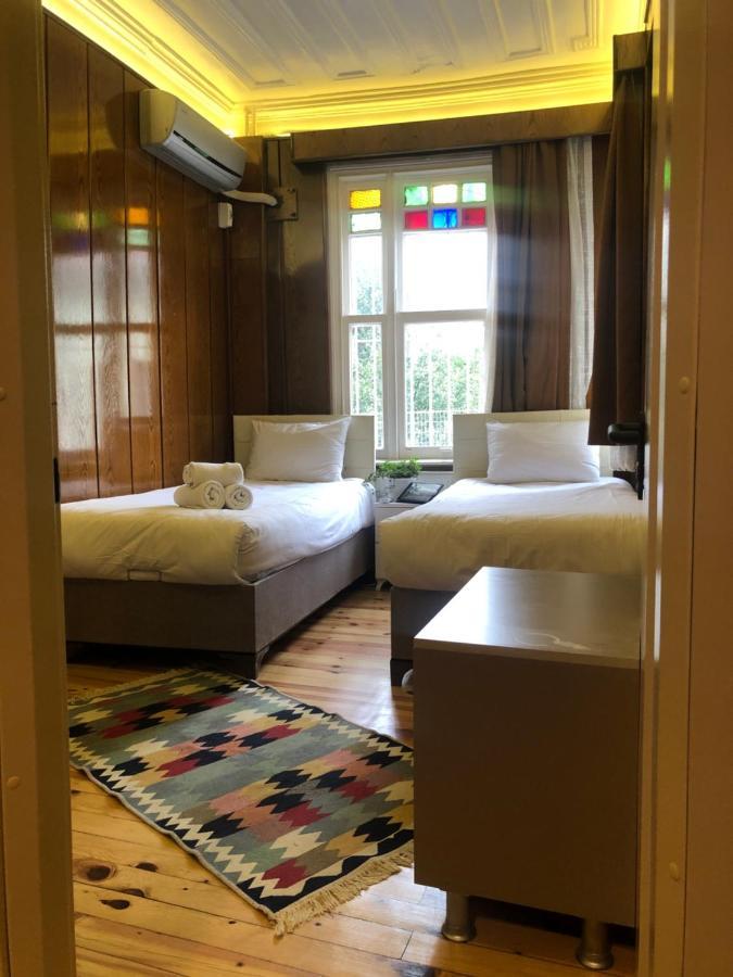 The Local Hostel & Guesthouse Istanbul Exterior photo