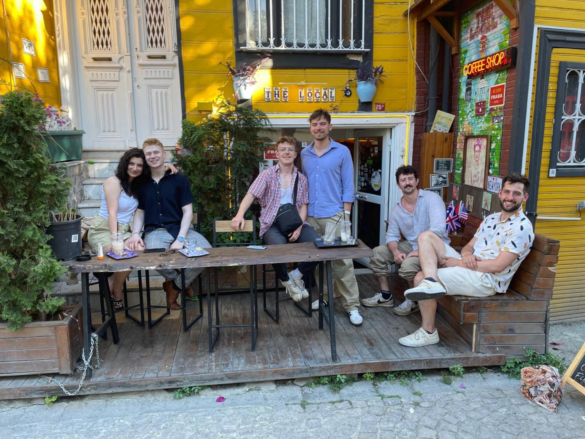The Local Hostel & Guesthouse Istanbul Exterior photo